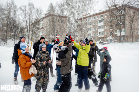 Финальный аккорд хоккея на валенках .