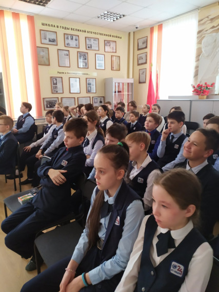 Встреча-диалог обучающихся 6-х классов с инспектором ОДН отела полиции по городу Ижевску.