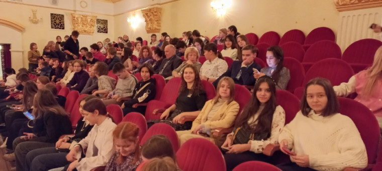 Береги платье снову, а честь смолоду.