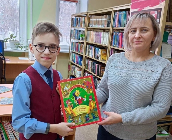 Победа в Республиканском конкурсе «Школьная библиотека – лидер года».