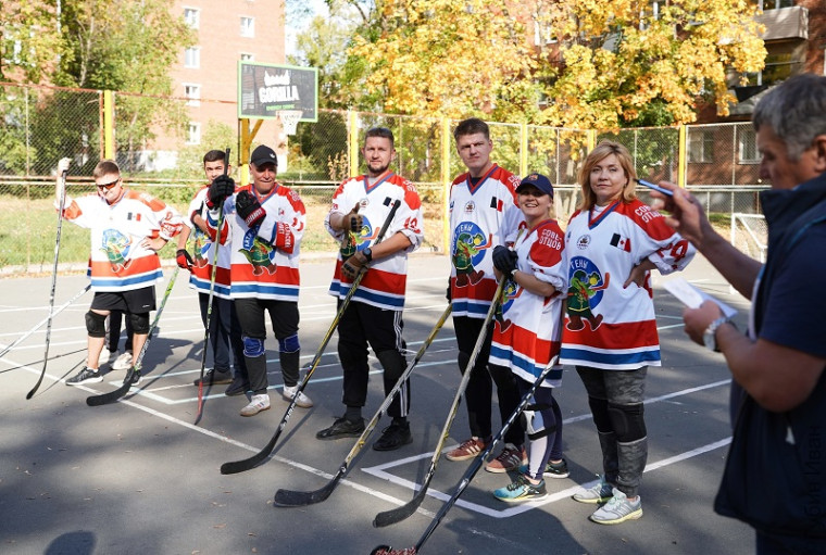 В Ижевске стартовало Школьное хоккейное троеборье.